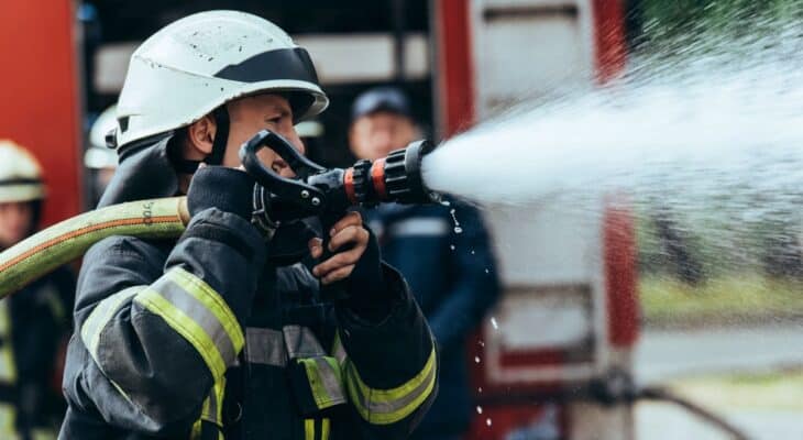 Węże strażackie: Podstawowe narzędzie walki z pożarami